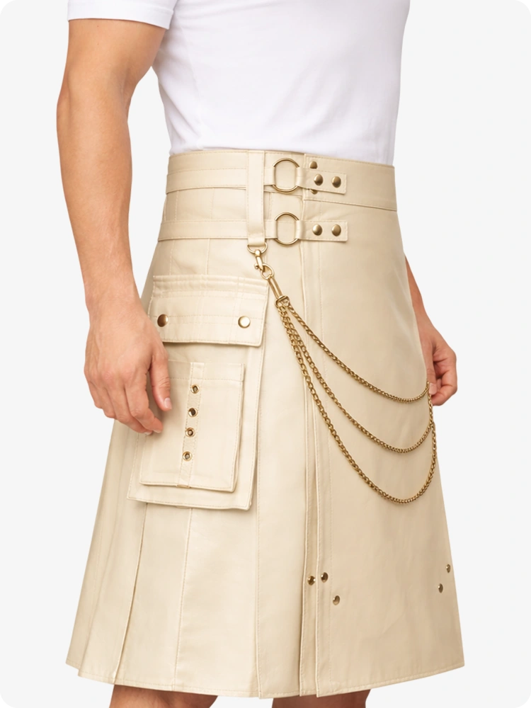 Kilt utility in pelle crema beige con dettagli a catena e cinghie regolabili