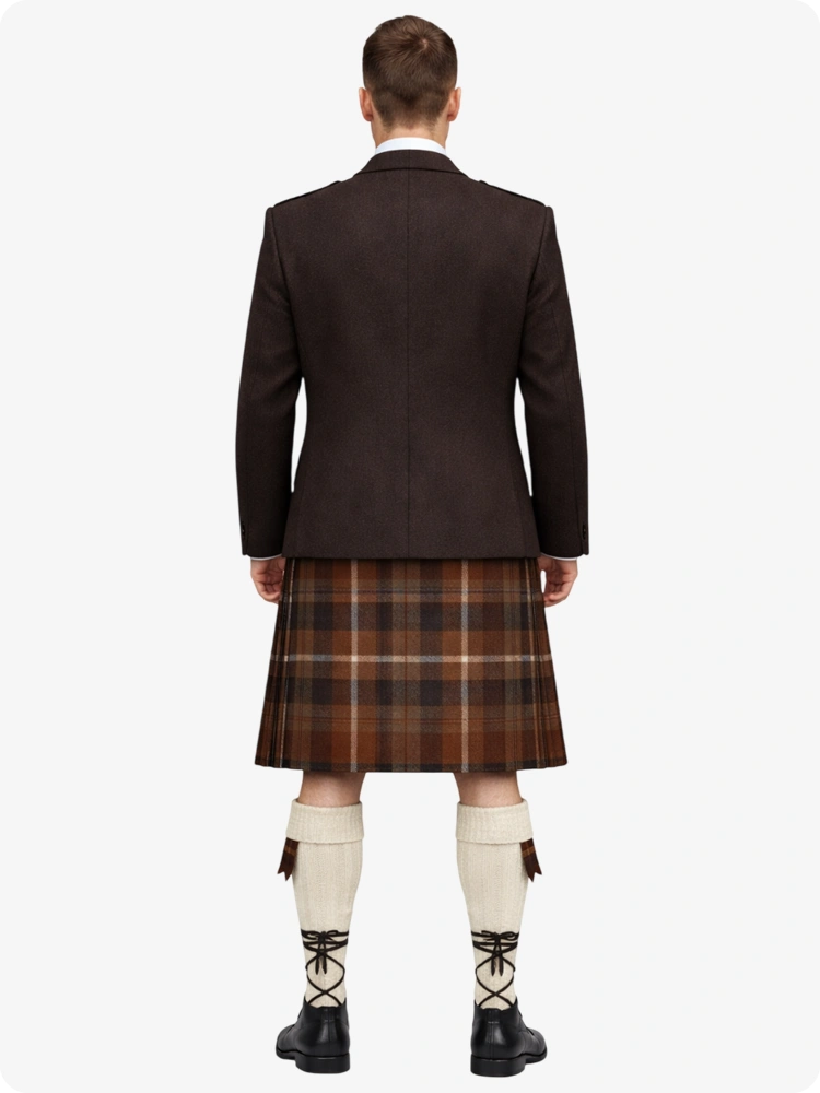 Kilt in tartan marrone mélange con giacca Argyle marrone