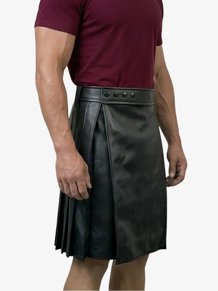 Kilt in pelle nera plissettato su misura