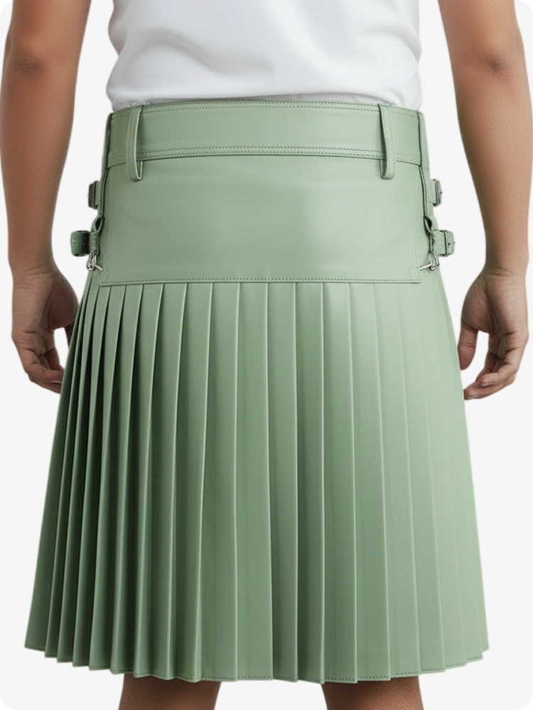 Kilt in pelle pieghettato verde chiaro con passanti cintura e cinghie laterali