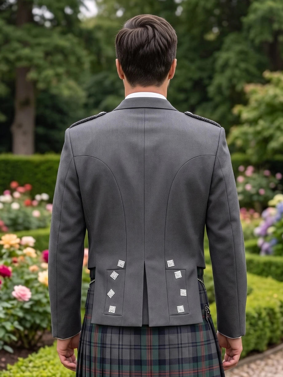 Giacca Kilt Prince Charlie Grigia con Risvolti in Raso e Bottoni Quadrati Argento
