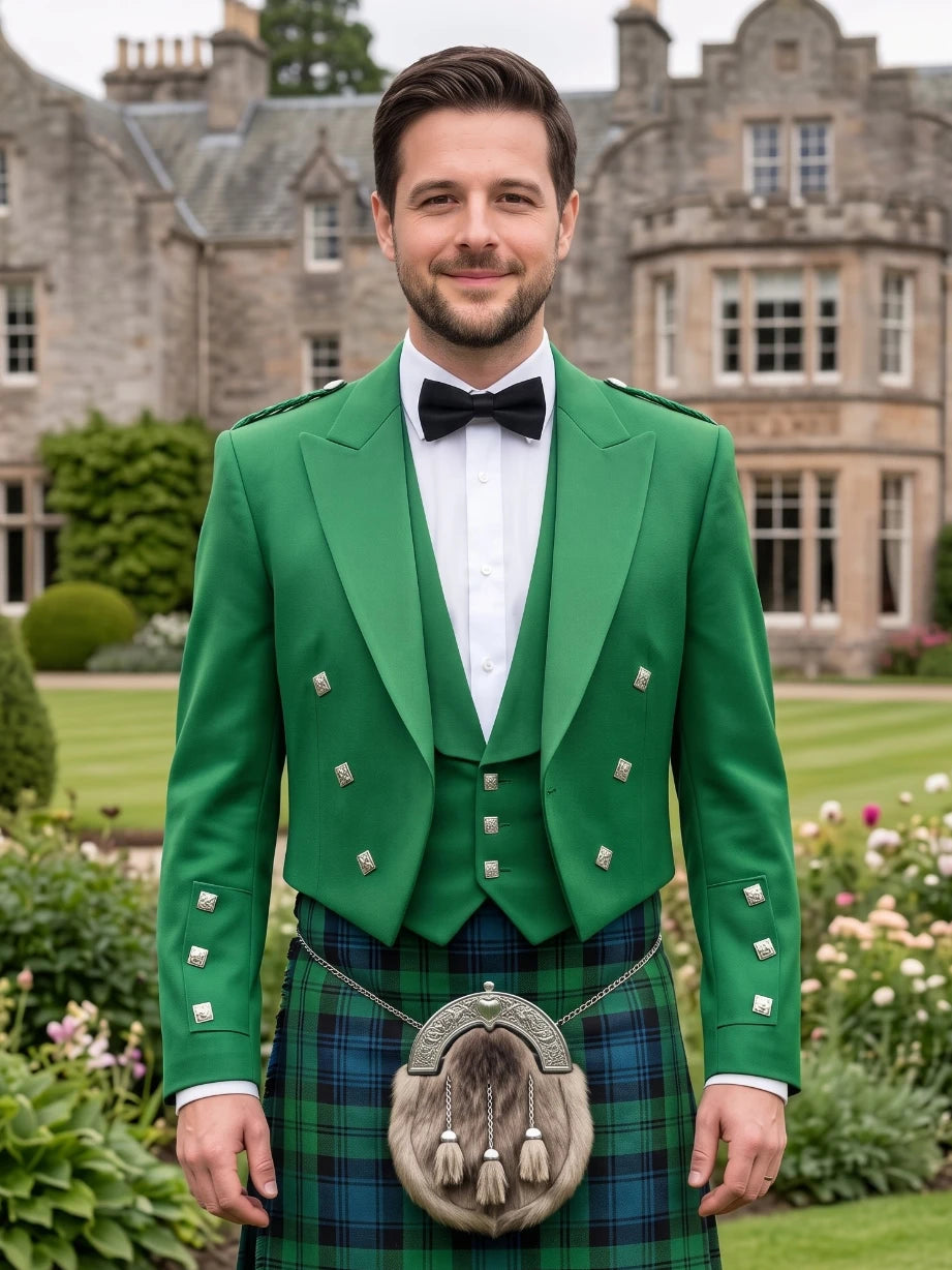 Giacca Kilt Prince Charlie Verde Kelly con Risvolti in Raso e Bottoni Quadrati Argento