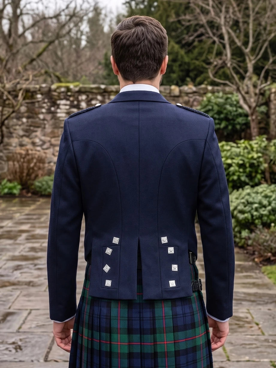 Giacca Kilt Prince Charlie Blu Navy con Rever in Satin e Bottoni Quadrati Argentati