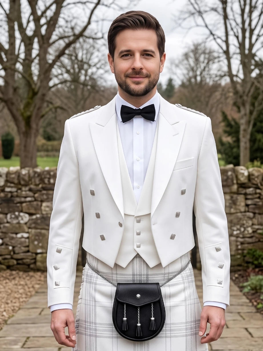 Giacca Kilt Prince Charlie Bianca con Revers in Raso e Bottoni Quadrati Argento